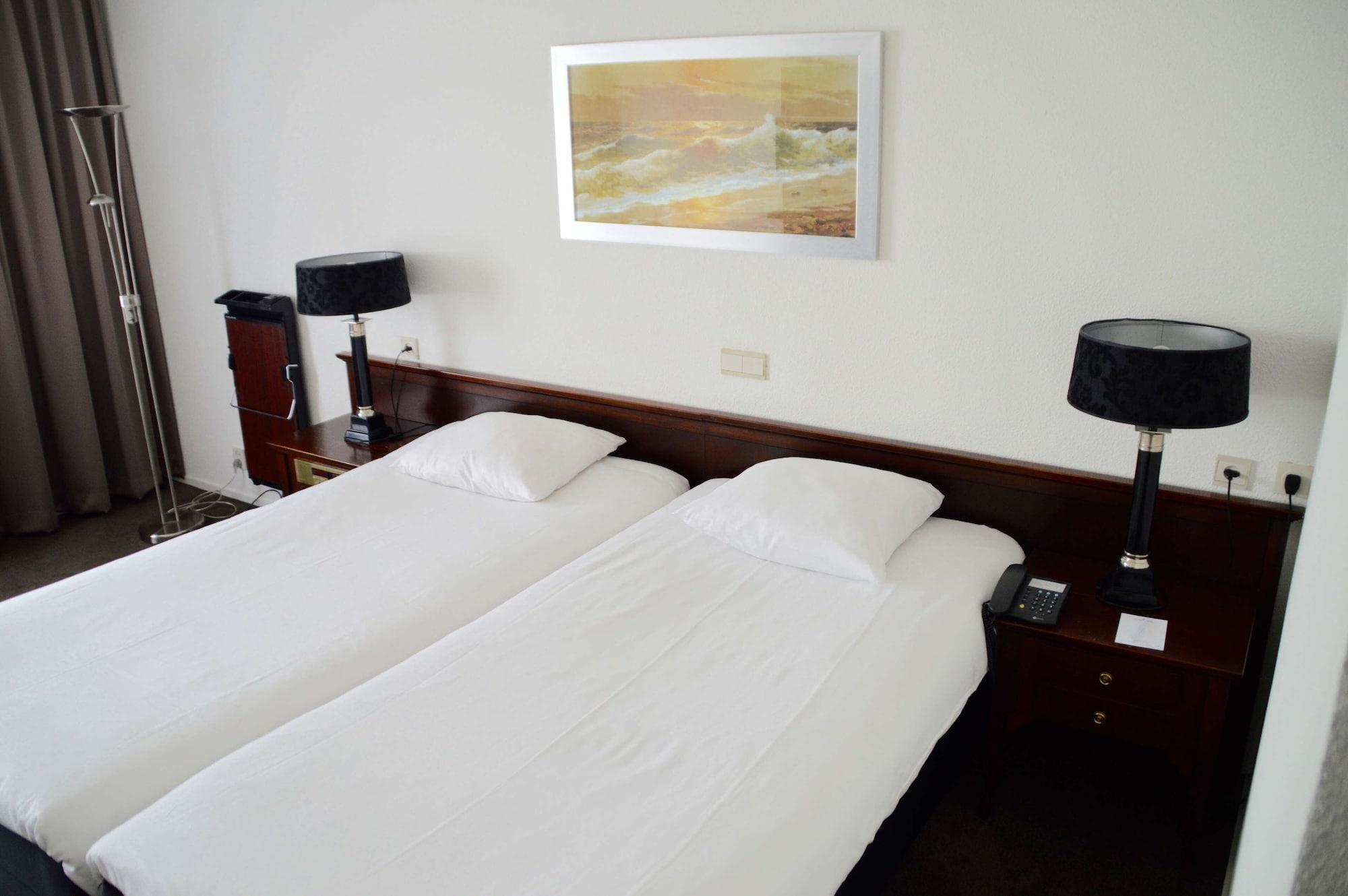 Hotel De Blaauwe Leeuw แตร์นอยเชิน ภายนอก รูปภาพ