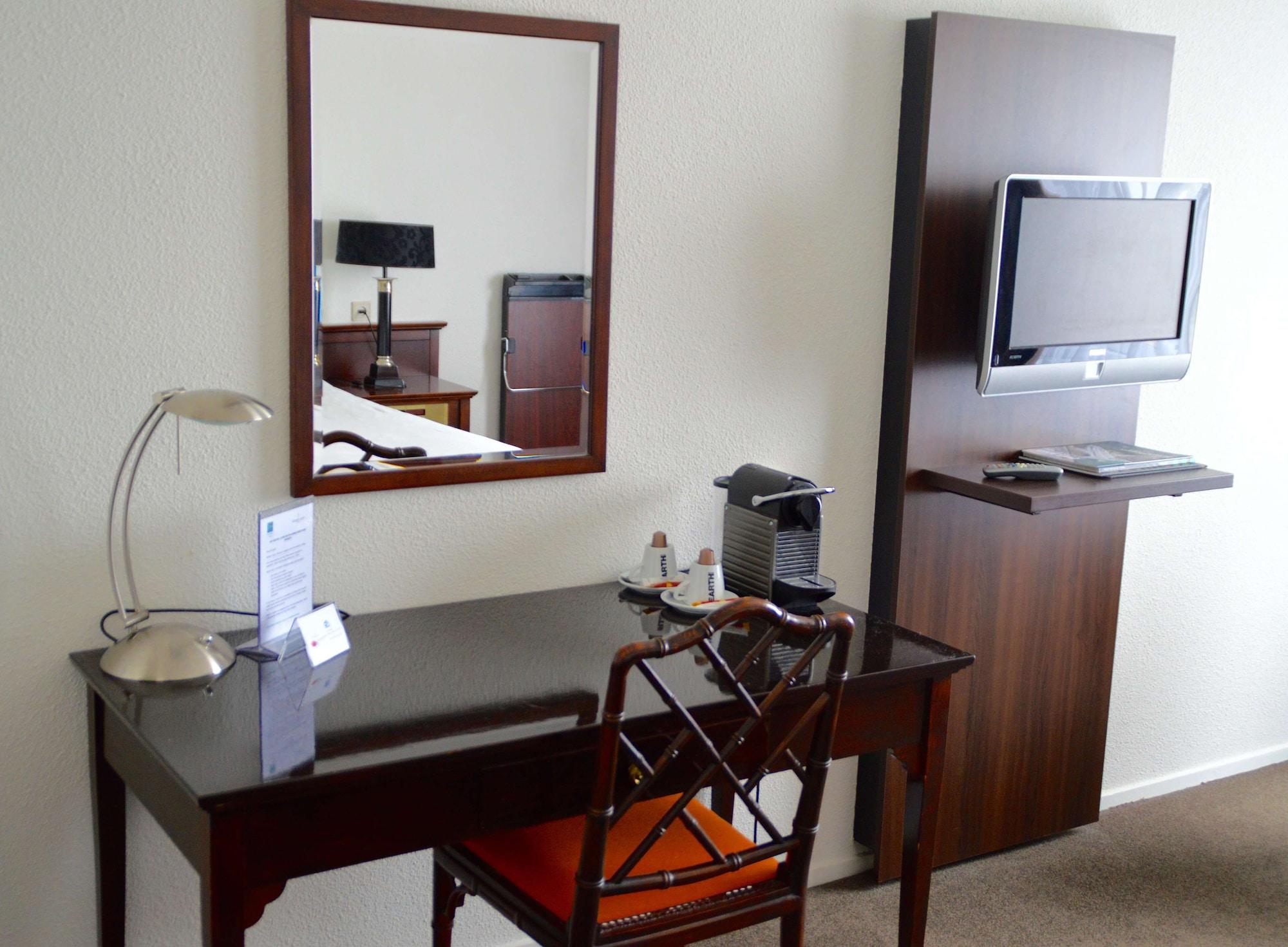 Hotel De Blaauwe Leeuw แตร์นอยเชิน ภายนอก รูปภาพ