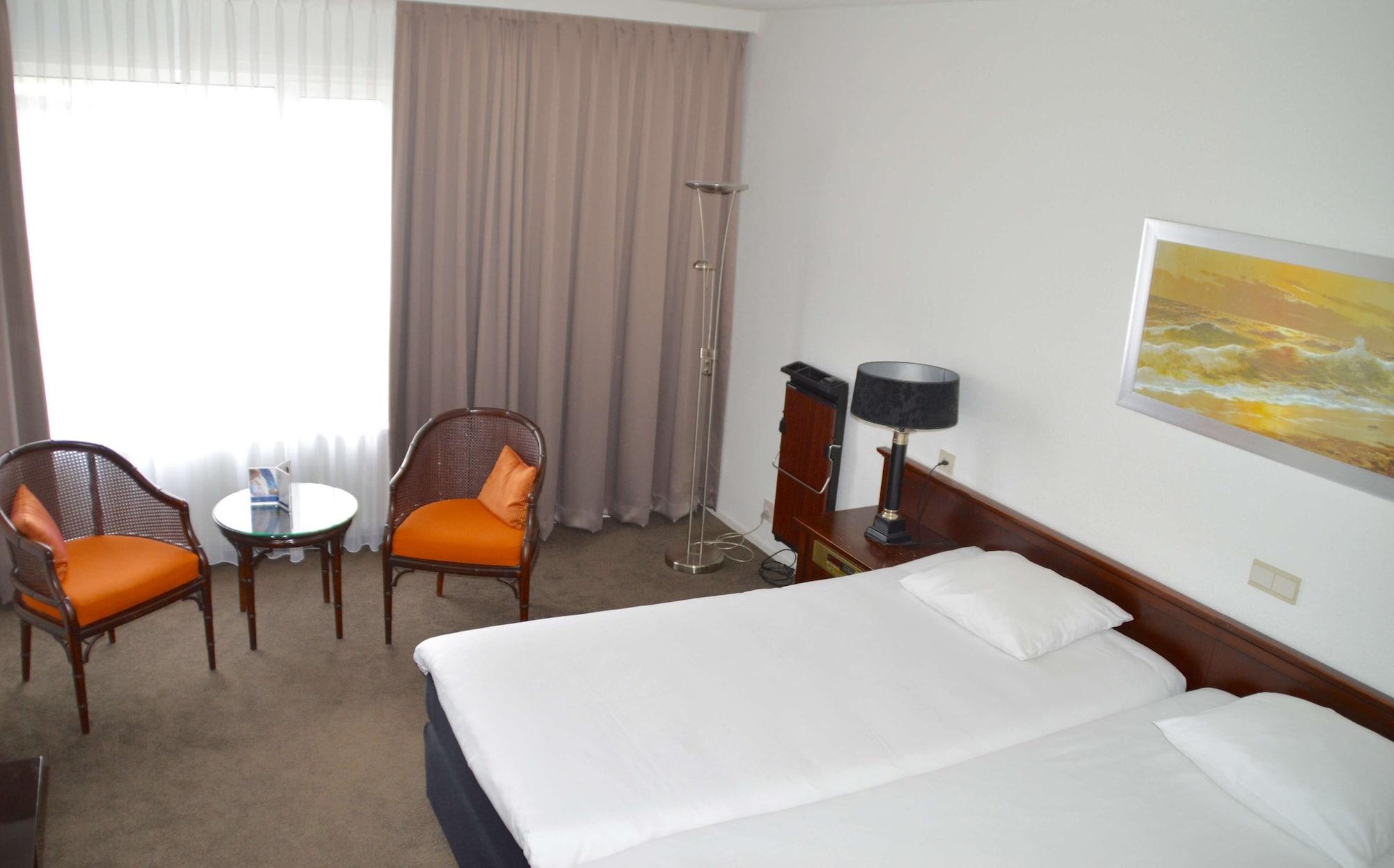 Hotel De Blaauwe Leeuw แตร์นอยเชิน ภายนอก รูปภาพ