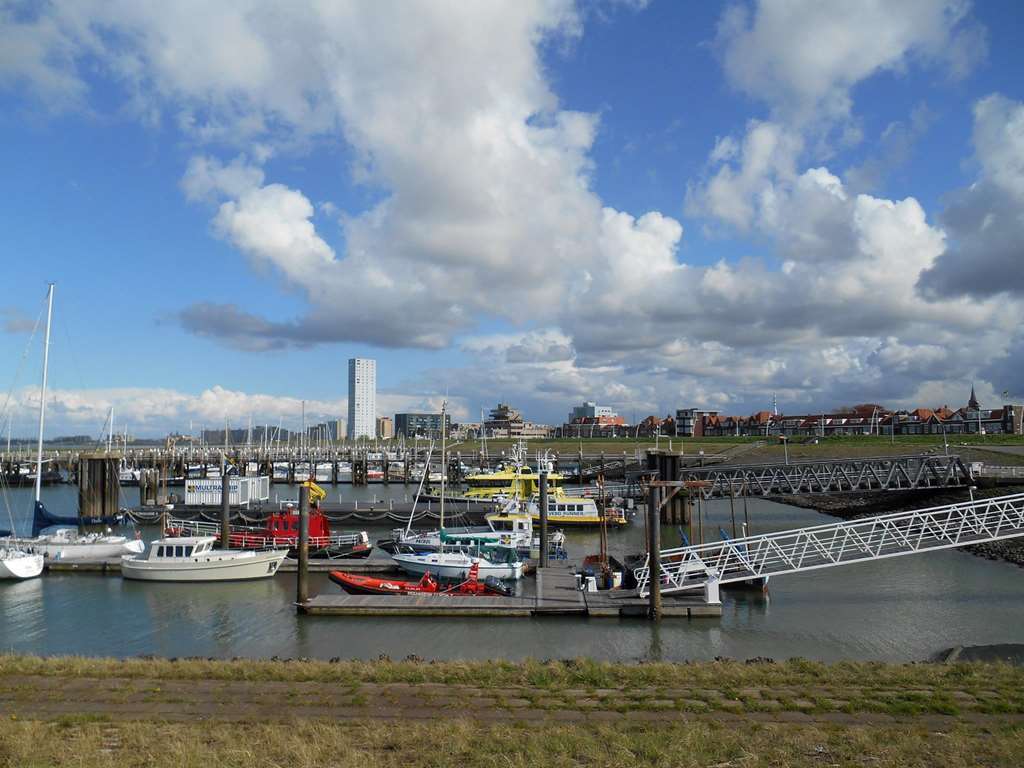 Hotel De Blaauwe Leeuw แตร์นอยเชิน ภายนอก รูปภาพ