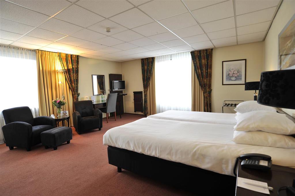 Hotel De Blaauwe Leeuw แตร์นอยเชิน ห้อง รูปภาพ