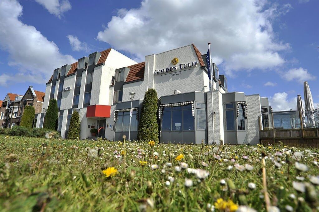Hotel De Blaauwe Leeuw แตร์นอยเชิน ภายนอก รูปภาพ